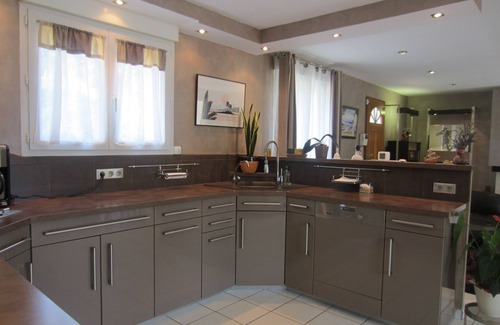 Grezieu-la-Varenne House | Room in villa with swimming pool West of Lyon