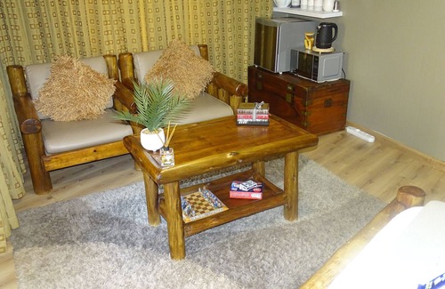 Greater Johannesburg Metropolitan Area House | Room-indulgent Escape, Jet Bath, Stunnin