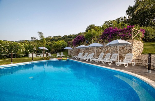 Sant'Angelo di Brolo Apartment | Room 'Infinito' with Mountain View, Wi-Fi and Air Conditioning