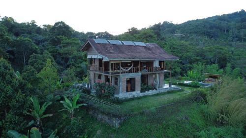 Labuan Bajo House | Room Kalimatan in Bukit Cottage