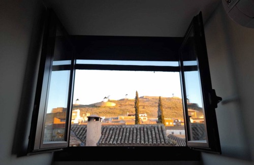 Consuegra Apartment | Room 'La Centinela' with Shared Pool, Wi-Fi and Air Conditioning