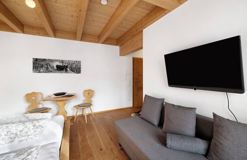 Ehlenbogen Apartment | Room 'Leibgeding' with Mountain View, Shared Terrace and Wi-Fi