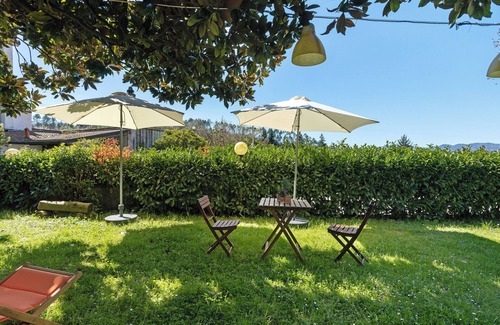 Rocchetta di Vara Apartment | Room 'Matrimoniale' with Mountain View, Wi-Fi and Air Conditioning