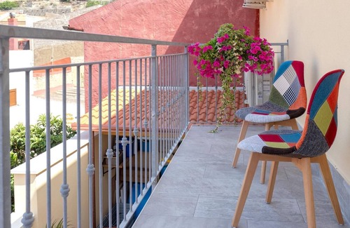 Sennori Apartment | Room 'Mirto' with Sea View, Wi-Fi and Air Conditioning