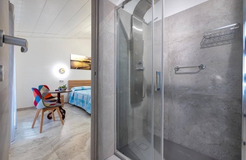 Sennori Apartment | Room 'Mirto' with Sea View, Wi-Fi and Air Conditioning