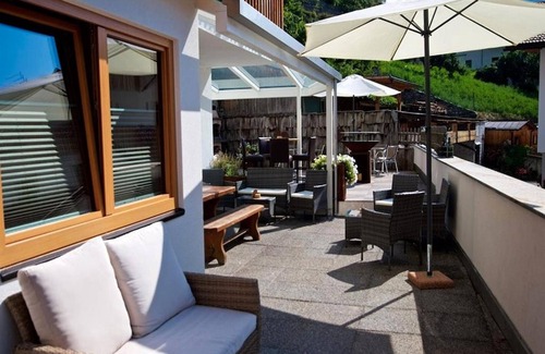 Burgusio Apartment | Room 'Moriggl Zimmer Seilschaft 2' with Mountain View, Shared Terrace and Wi-Fi
