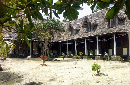 Mahambo House | Room N * 2 - Large Seaside House (Surf Spot)