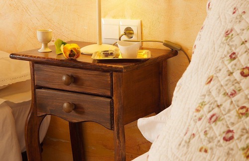 Castronuno House | Room 'Naranja' with Shared Garden and Wi-Fi