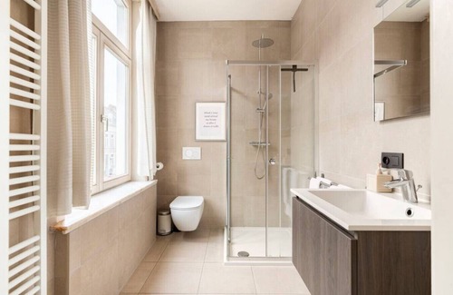 Historical Center Bruges House | ROOM N°2 - Bruges City Center Suite Stays