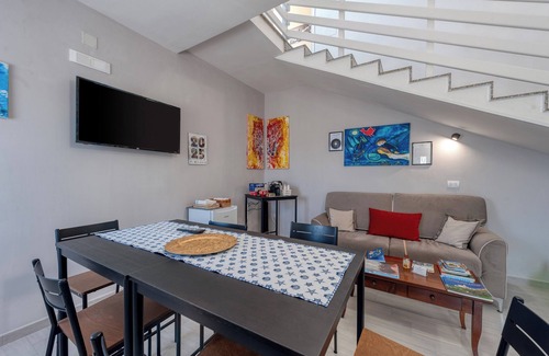 Squinzano Apartment | Room 'Nel Blu Dipinto Di Blu' with Shared Terrace, Wi-Fi and Air Conditioning