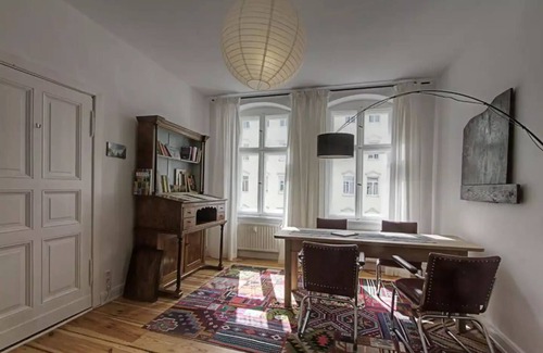 Offenbach am Main Apartment | room of 80 m². Comfort and lift.