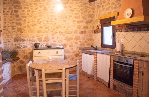 La Mata de los Olmos Apartment | Room 'Pajaritos' in La Mata de los Olmos