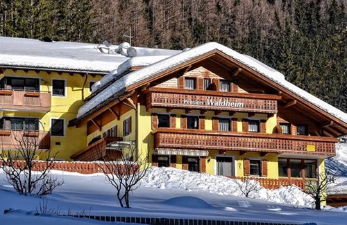 Valle Aurina Apartment | Room 'Pension Waldheim 7' with Mountain View, Shared Garden and Wi-Fi