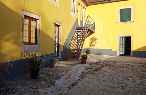 Coimbra Apartment | Room 'Quarto 5 Rc - Quinta Df' with Mountain View, Wi-Fi and Air Conditioning