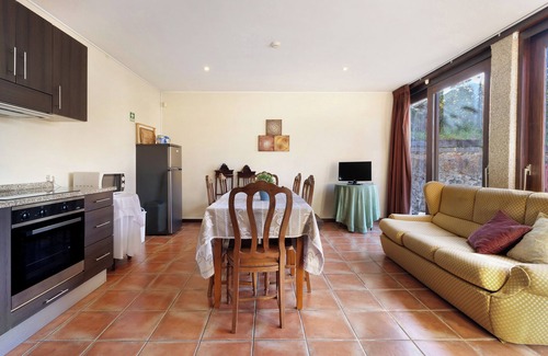 Amares Apartment | Room 'Quarto 6 - Quinta Da Ataíde' with Mountain View, Wi-Fi and Air Conditioning