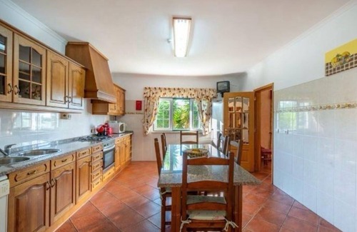 Vilar da Mo House | Room 'Quarto Água' with Mountain View, Wi-Fi and Air Conditioning