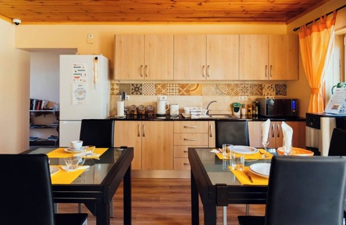 Se Apartment | Room 'Quarto Casal Comfort Plus 106' with Private Terrace, Wi-Fi and Air Conditioning