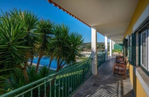Vilar da Mo House | Room 'Quarto Sol' with Mountain View, Wi-Fi and Air Conditioning