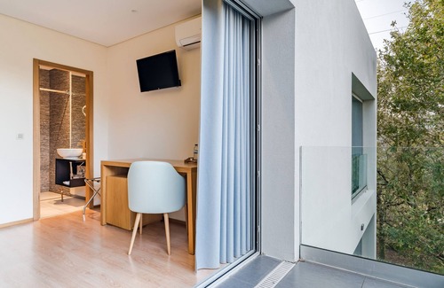 Ventosa Apartment | Room 'Queen 4 - Oak Nature' with Shared Pool, Shared Terrace and Wi-Fi