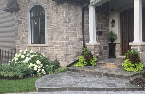 Grimsby House | Room Rental in Large Grimsby Home by the Lake