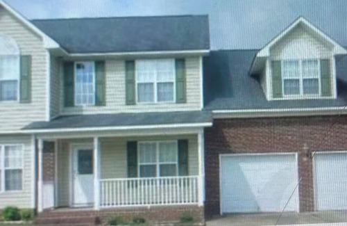 Spring Lake House | Room rental-King Size Bed with AC and WiFi in phenomenal Spring Lake