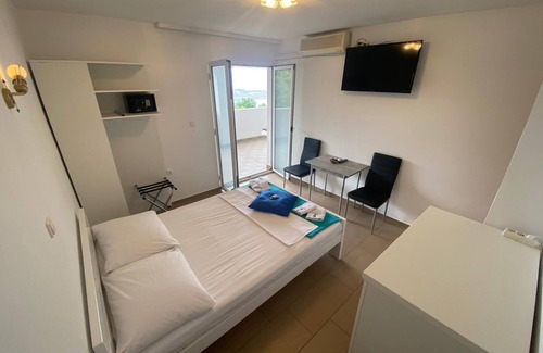 Municipality of Omisalj House | Room-studio Melissa With Terrace and sea