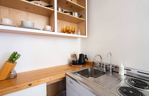 Downtown San Diego Apartment | Room T at The Dutra Inn - Little Italy