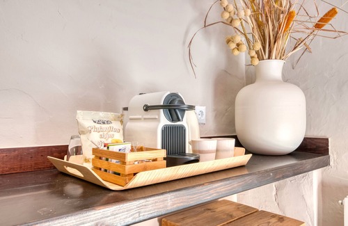Adsubia Apartment | Room 'Tierra' with Mountain View, Wi-Fi and Air Conditioning