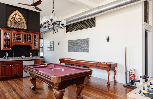 Newport Condo | Room to Breathe, Steps to Everything – Newport’s Hidden Gem