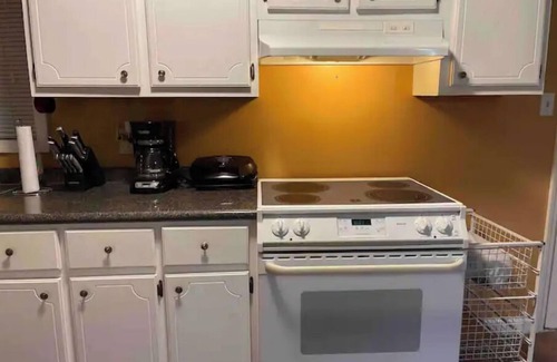 Jackson House | Room to Relax, spacious 1 Bedroom,Washer/Dryer,