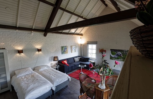 Blitterswijck House | Room to rent with own entrance, living room and bathroom