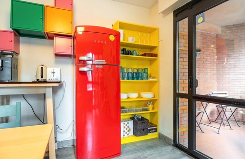 Distrito Llano Apartment | Room 'Varsovia' with Wi-Fi