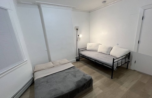 North Bergen Apartment | Room very close to Manhattan