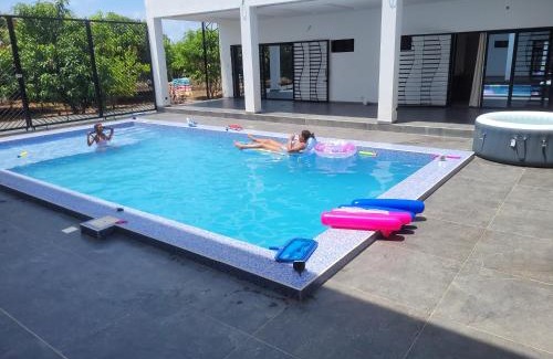 Toubab Dialao House | Room Villa Sylla fall
