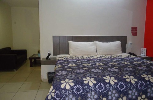 San Lorenzo Cacaotepec Apartment | ROOM WITH JACUZZI KING SIZE BED