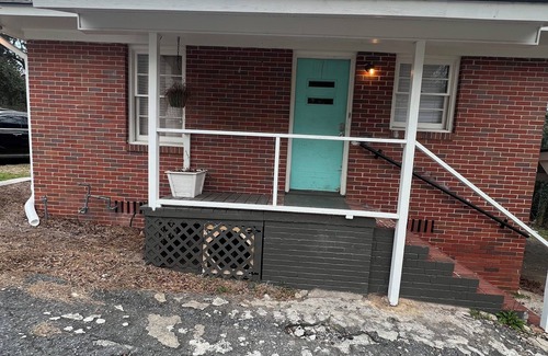 Hardwick House | Room with Pivate Entrance in Milledgeville