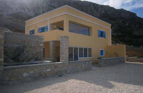 Menetai Apartment | Room with private bathroom to rent