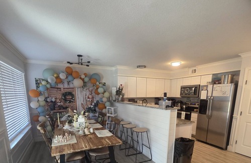 Cibolo House | Room with private entrance shared living spaces J with Pool
