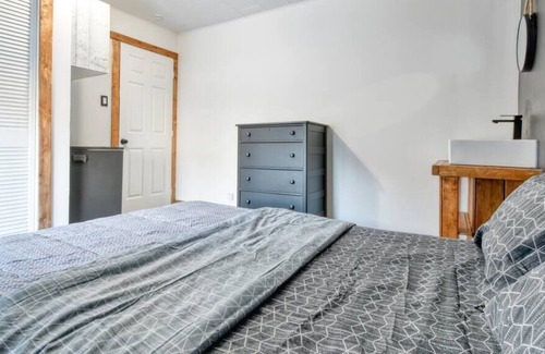 Les Rivieres Apartment | Room with private parking