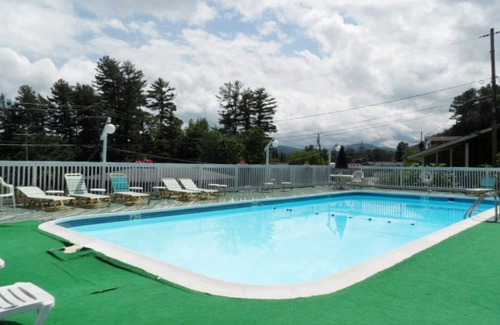 Lake George Hotel | Room with Two Double beds Lake George