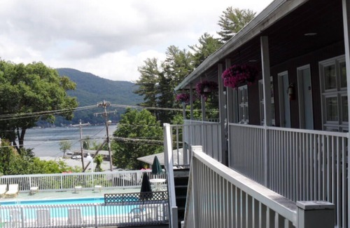 Lake George Hotel | Room with Two Double beds Lake George