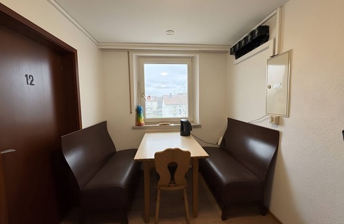 Berg Apartment | Room 'Zimmer 10' with Wi-Fi