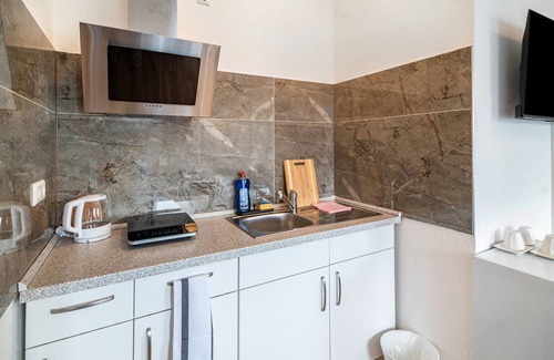 Berg Apartment | Room 'Zimmer 4' with Wi-Fi