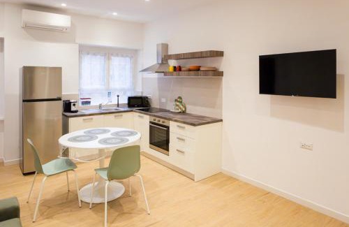 Tuscolano Apartment | RoomApartment Roma