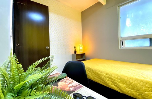 Santa Maria la Ribera Hotel | ROOMIES HOSTEL - Santa Maria La Ribera
