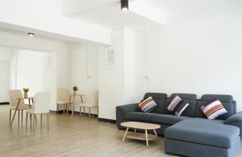 Chom Phon Hotel | RoomQuest IT Square Don Mueang Airport