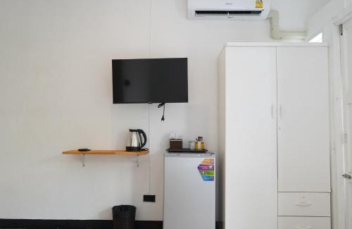 Chom Phon Hotel | RoomQuest IT Square Don Mueang Airport