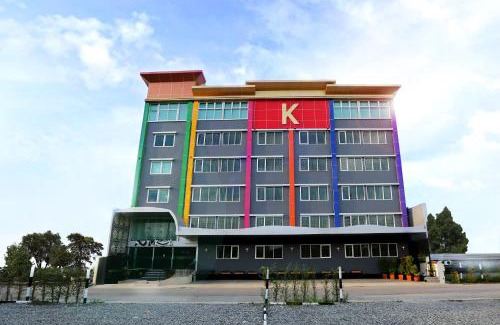 Minburi Hotel | RoomQuest Suvarnabhumi Airport Romklao Soi 6