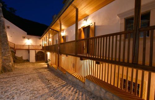 Cerklje ob Krki Apartment | Rooms & Apartments Podsreda Castle