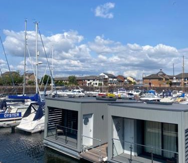 Penarth Hotel | Rooms at Penarth Marina